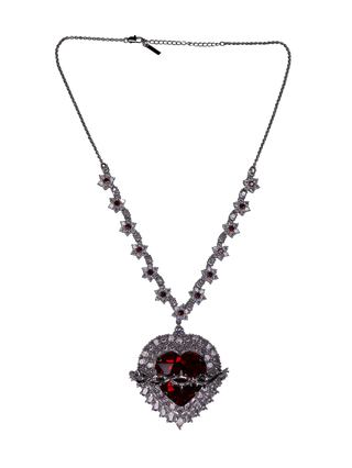 THE DRACULA NECKLACE